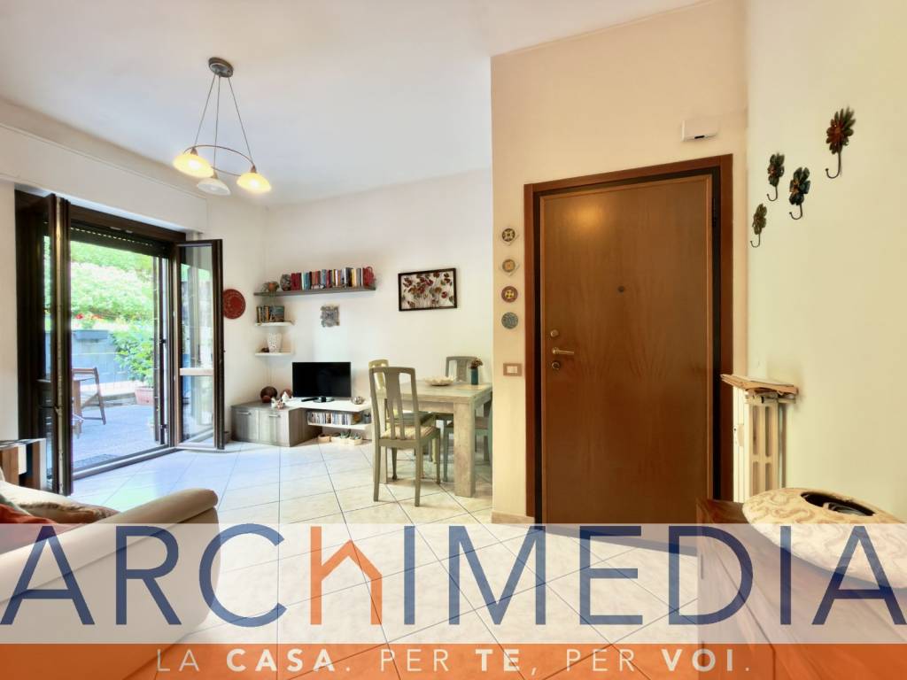 appartamento in vendita a Varese in zona Biumo