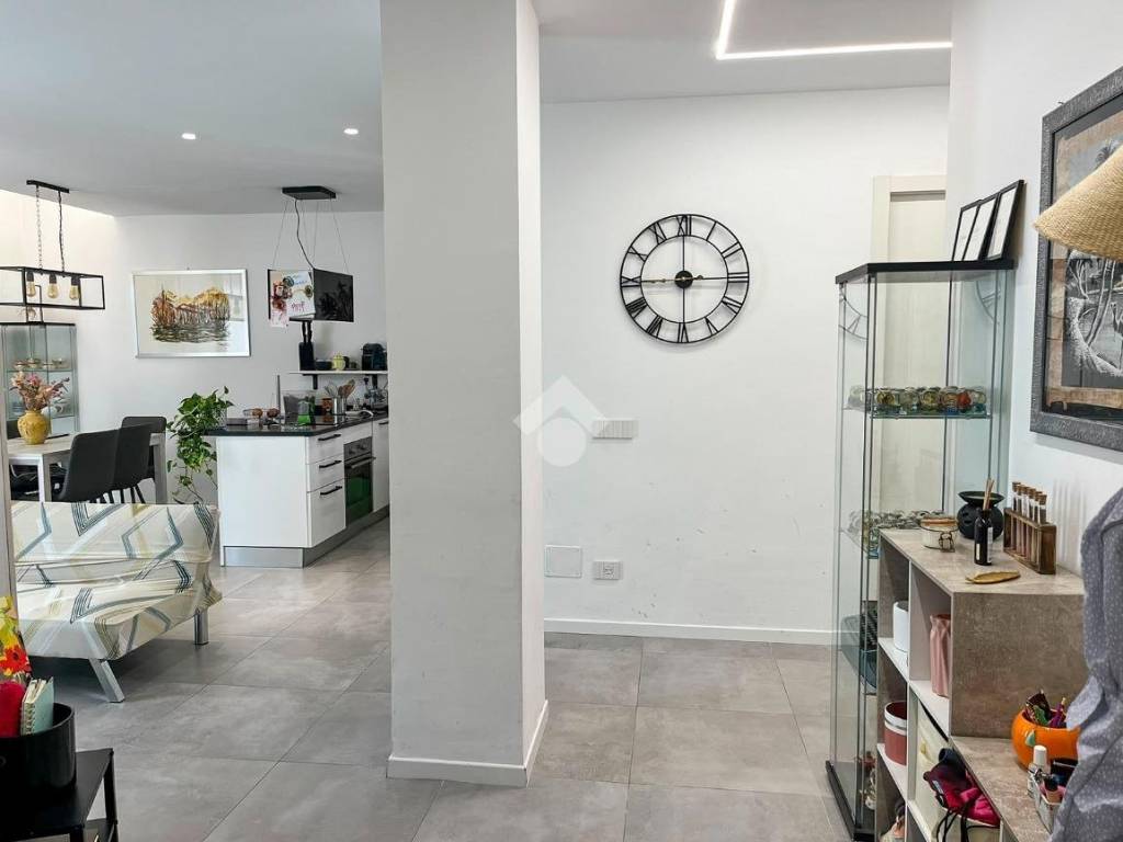 appartamento in vendita a Varese in zona Centro Città