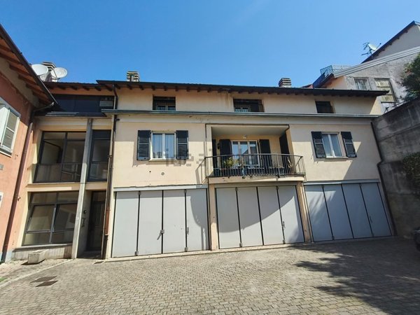 appartamento in vendita a Varese in zona Bizzozero