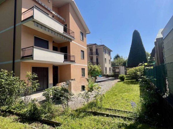 casa indipendente in vendita a Varese in zona Giubiano