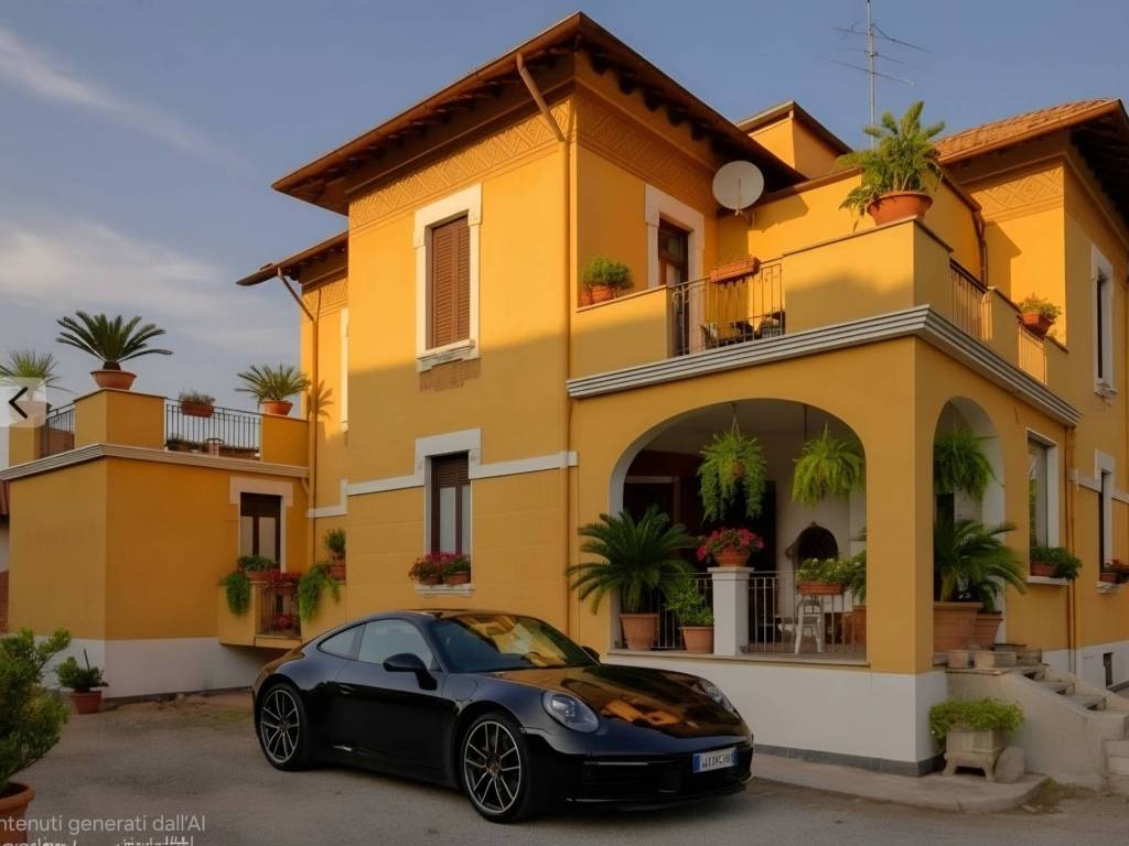 casa indipendente in vendita a Varese in zona Casbeno