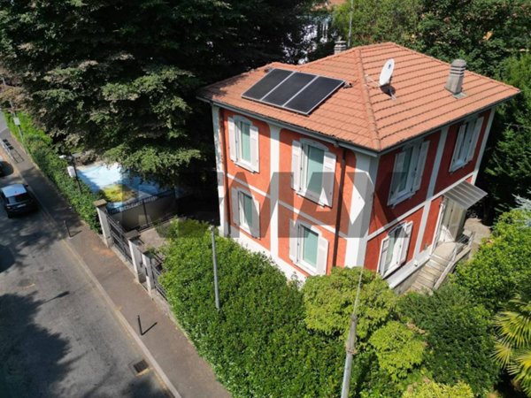 casa indipendente in vendita a Varese in zona Ippodromo