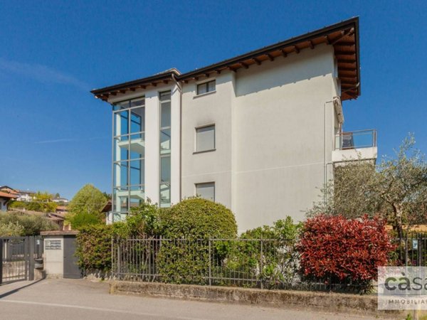 appartamento in vendita a Varese in zona Ippodromo