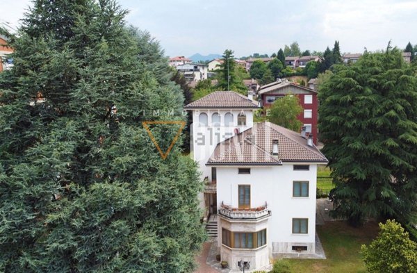 casa indipendente in vendita a Varese in zona Viale Belforte