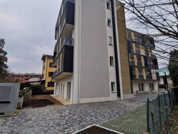 appartamento in vendita a Varese in zona Viale Borri