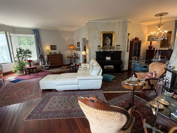 casa indipendente in vendita a Varese in zona Ippodromo