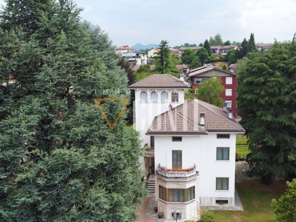 casa indipendente in vendita a Varese in zona Viale Belforte