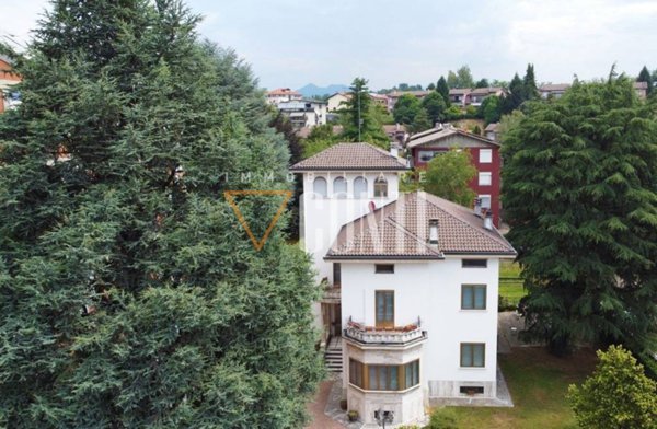 casa indipendente in vendita a Varese in zona Viale Belforte