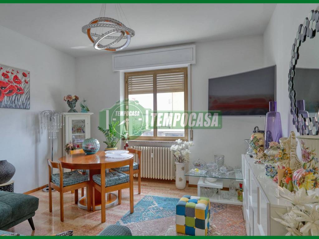 appartamento in vendita a Varese in zona Biumo