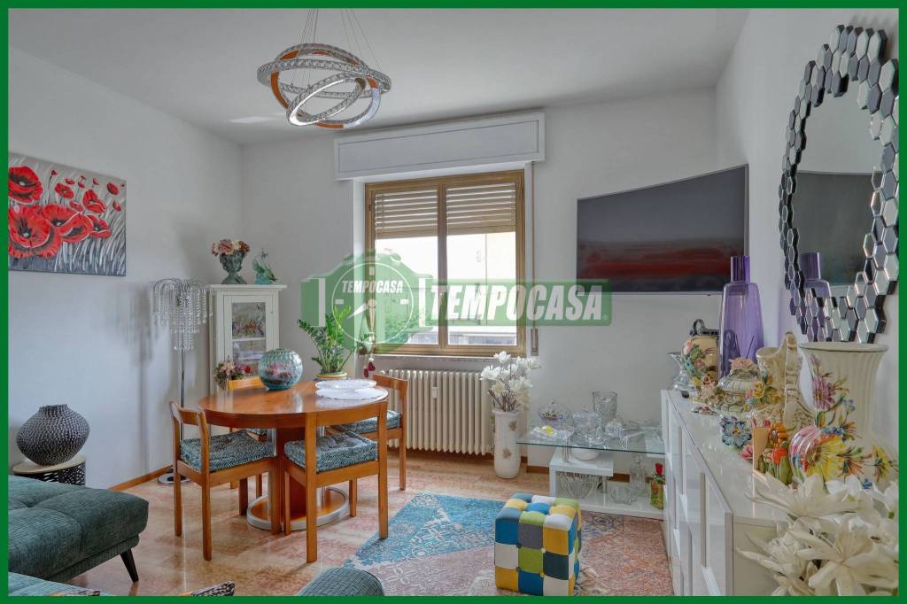 appartamento in vendita a Varese in zona Ippodromo