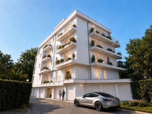 appartamento in vendita a Varese in zona Ippodromo