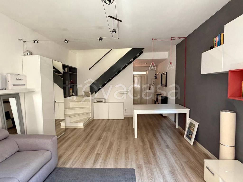 appartamento in vendita a Varese in zona Centro Città