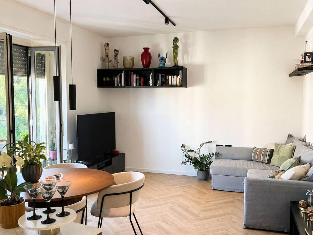 appartamento in vendita a Varese in zona Viale Europa