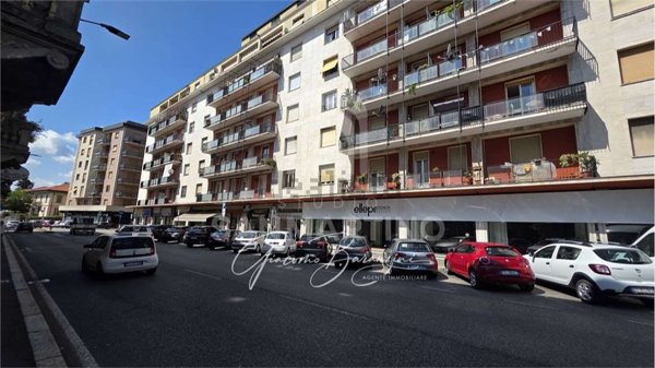 appartamento in vendita a Varese in zona Avigno