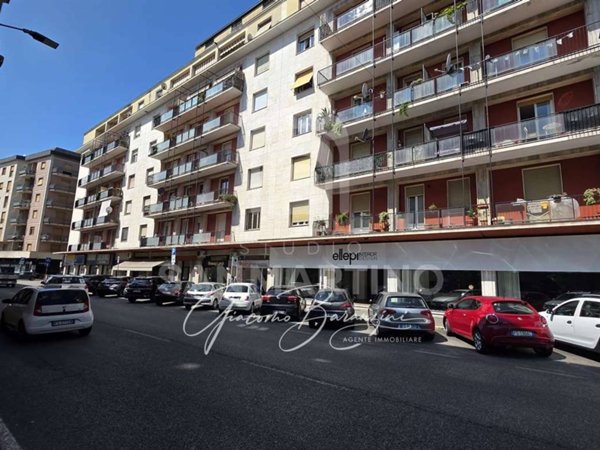 appartamento in vendita a Varese in zona Biumo