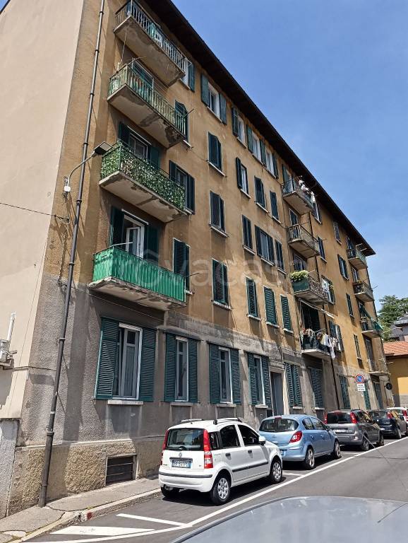 appartamento in vendita a Varese in zona Centro Città