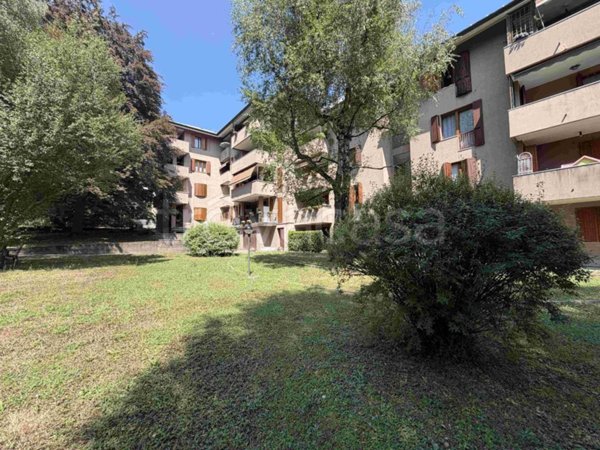 appartamento in vendita a Varese in zona Casbeno
