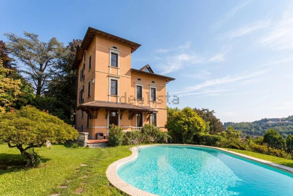casa indipendente in vendita a Varese in zona Centro Città