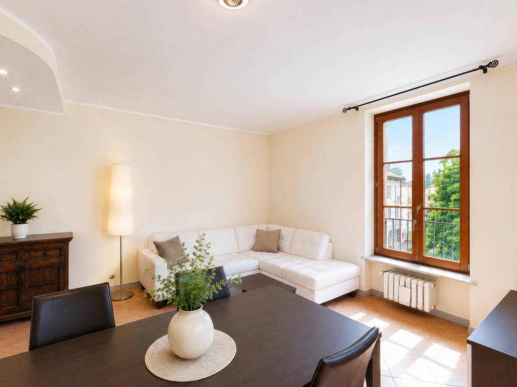 appartamento in vendita a Varese in zona Centro Città