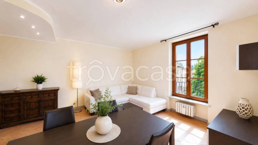 appartamento in vendita a Varese in zona Centro Città