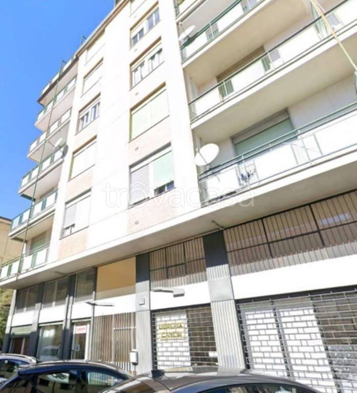 appartamento in vendita a Varese in zona Biumo