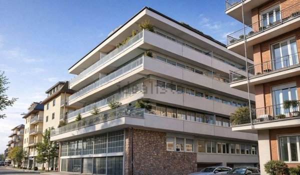 appartamento in vendita a Varese in zona Brunella