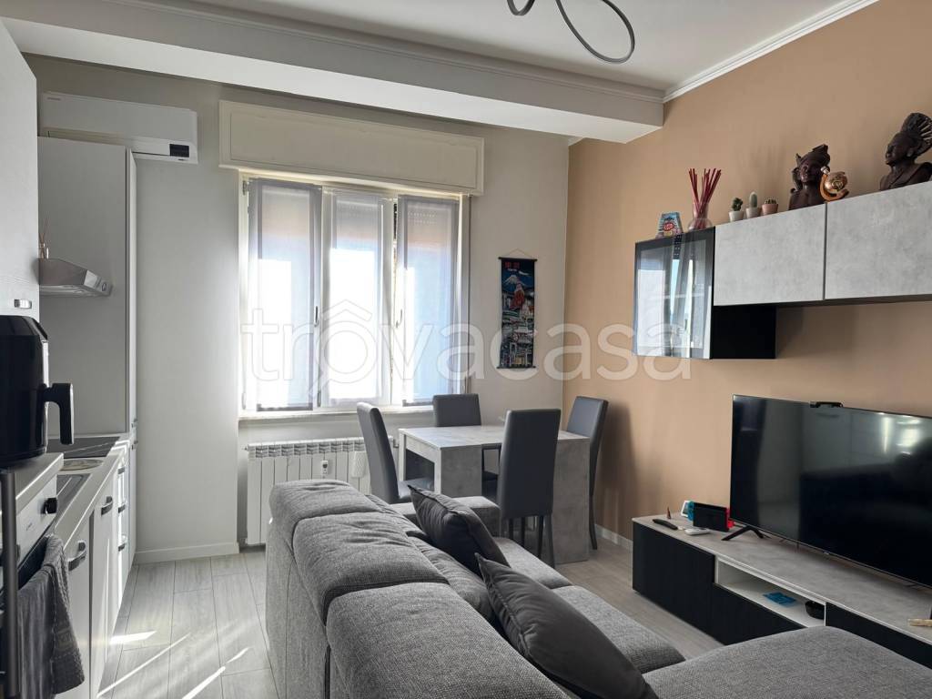 appartamento in vendita a Varese in zona Giubiano
