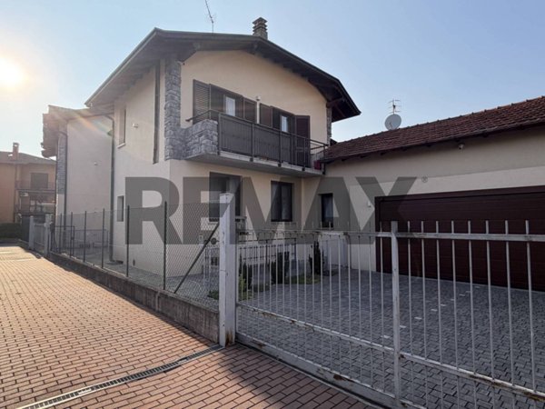 appartamento in vendita a Varese in zona Bobbiate