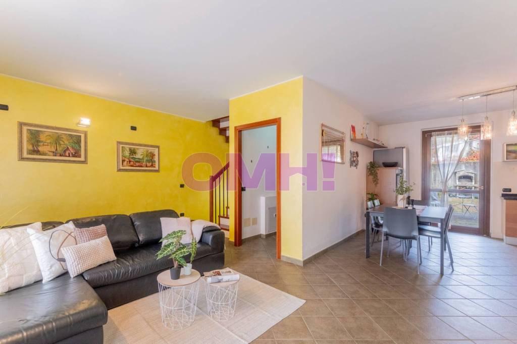 casa indipendente in vendita a Varese in zona Bizzozero