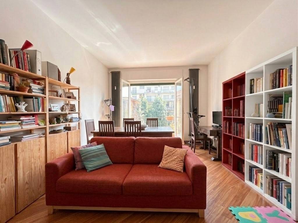 appartamento in vendita a Varese in zona Biumo