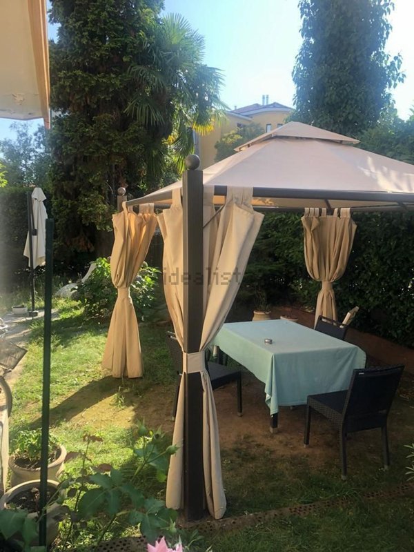 appartamento in vendita a Varese in zona Casbeno