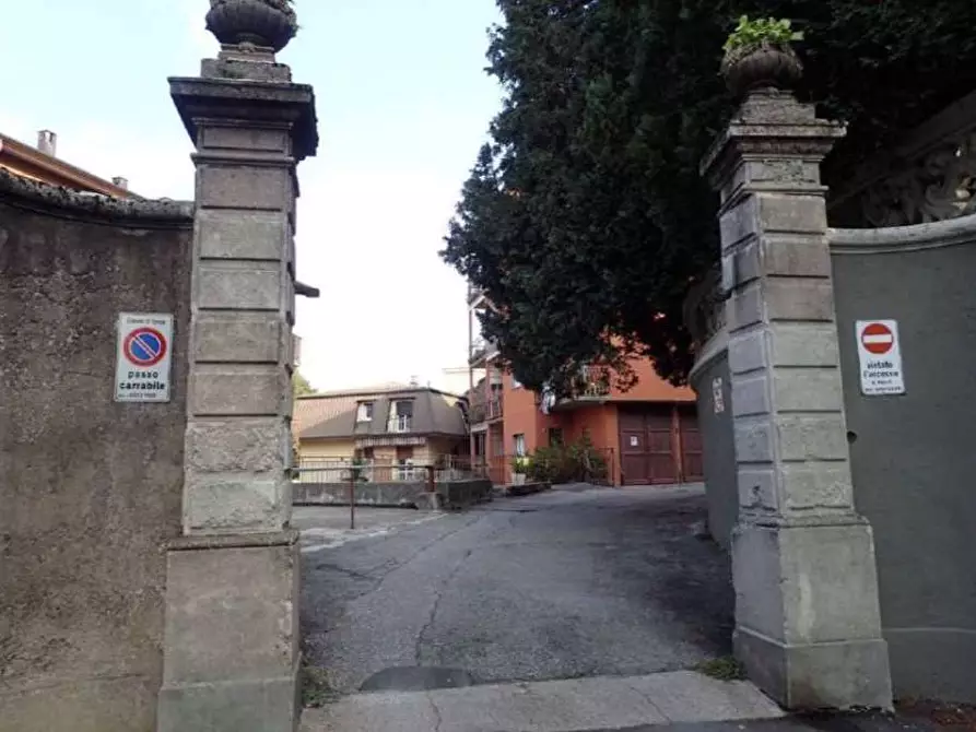 casa indipendente in vendita a Varese in zona Biumo