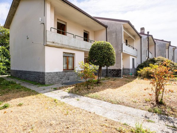 casa indipendente in vendita a Varese in zona Viale Belforte