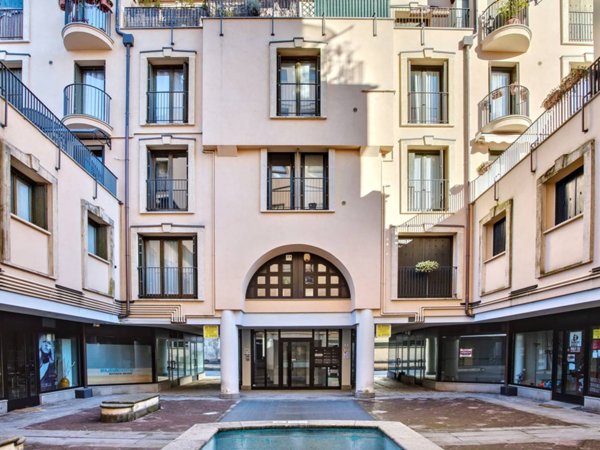 appartamento in vendita a Varese in zona Centro Città