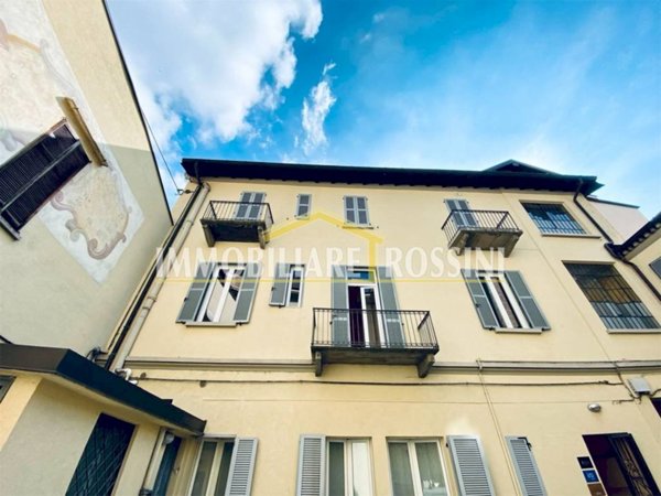 appartamento in vendita a Varese in zona Biumo