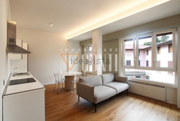 appartamento in vendita a Varese in zona Centro Città