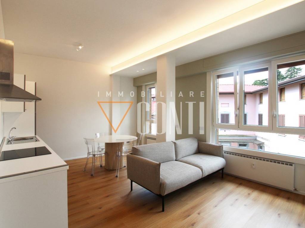 appartamento in vendita a Varese in zona Viale Europa