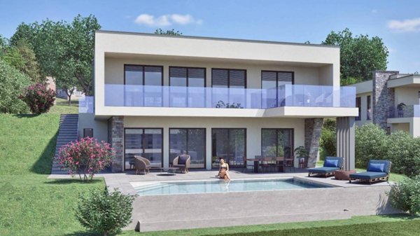 casa indipendente in vendita a Varese