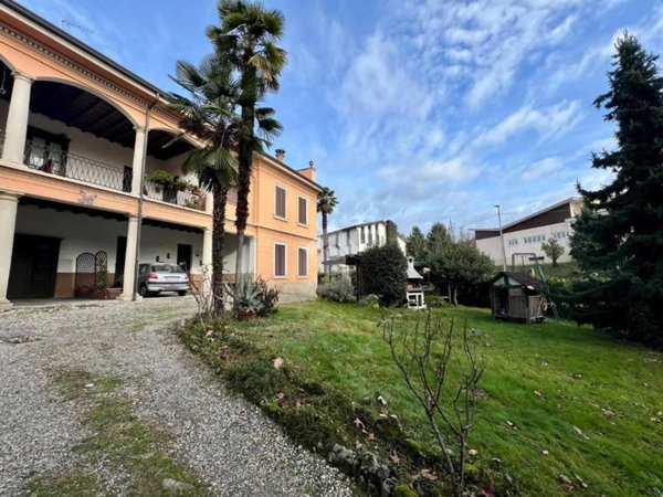 appartamento in vendita a Varese in zona Viale Borri