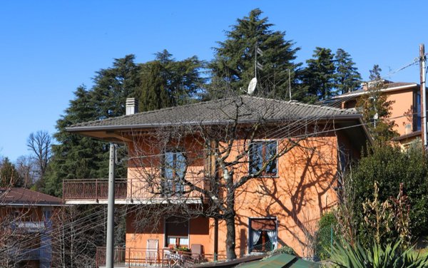 casa indipendente in vendita a Varese in zona Sant'Ambrogio