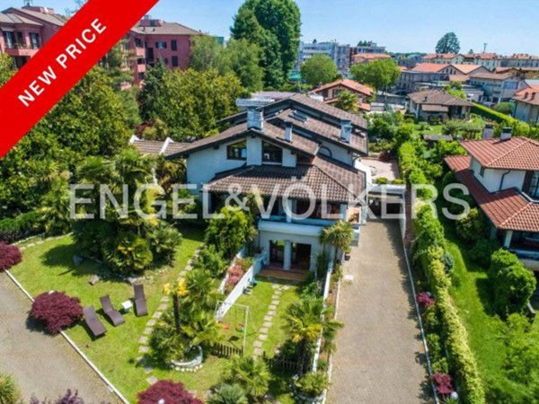 casa indipendente in vendita a Varese in zona Viale Borri