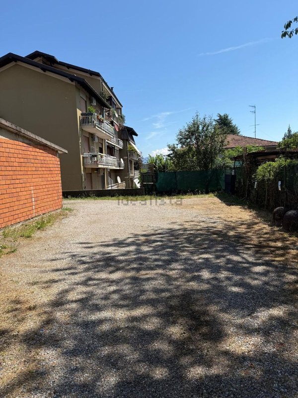 box auto in vendita a Varese in zona Viale Belforte