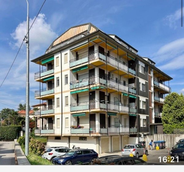 appartamento in vendita a Varese in zona Viale Borri