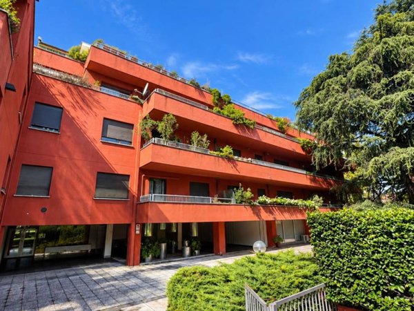 appartamento in vendita a Varese in zona Ippodromo