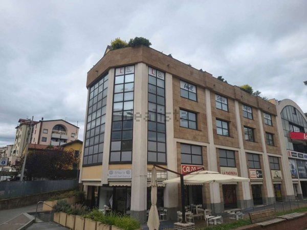 ufficio in vendita a Varese in zona Centro Città