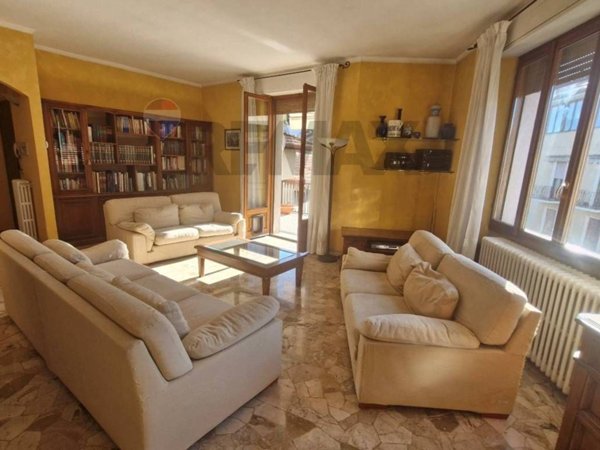 appartamento in vendita a Varese in zona Biumo