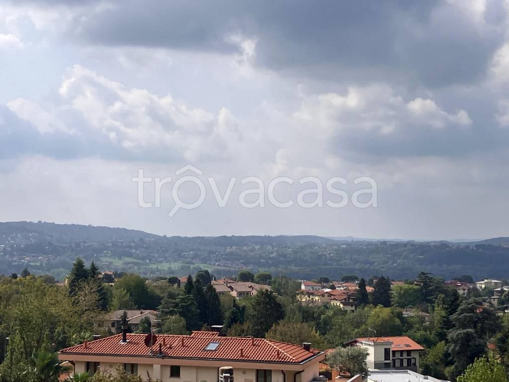 appartamento in vendita a Varese in zona Centro Città