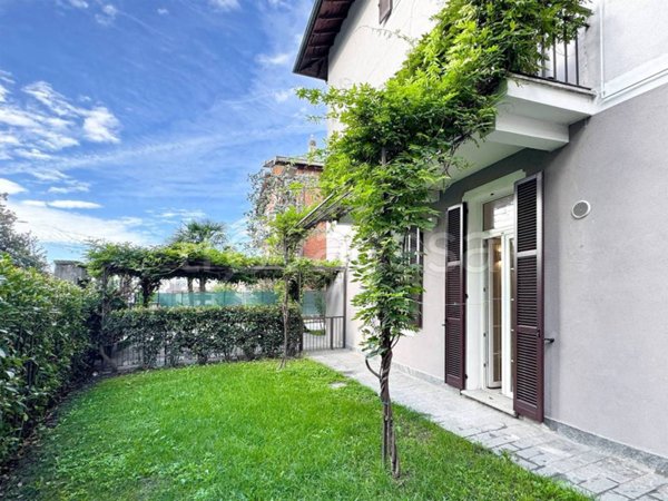 appartamento in vendita a Varese in zona Casbeno