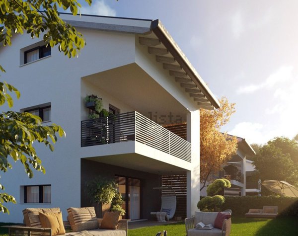 casa indipendente in vendita a Varese in zona Bobbiate