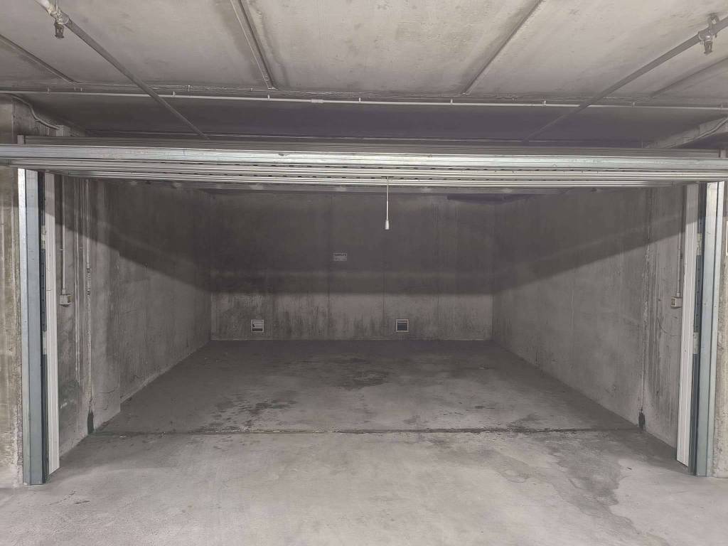 box auto in vendita a Varese in zona Centro Città